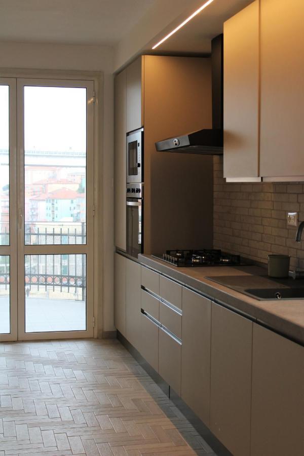 Gf Holiday Suite 3 Varraze Exterior foto